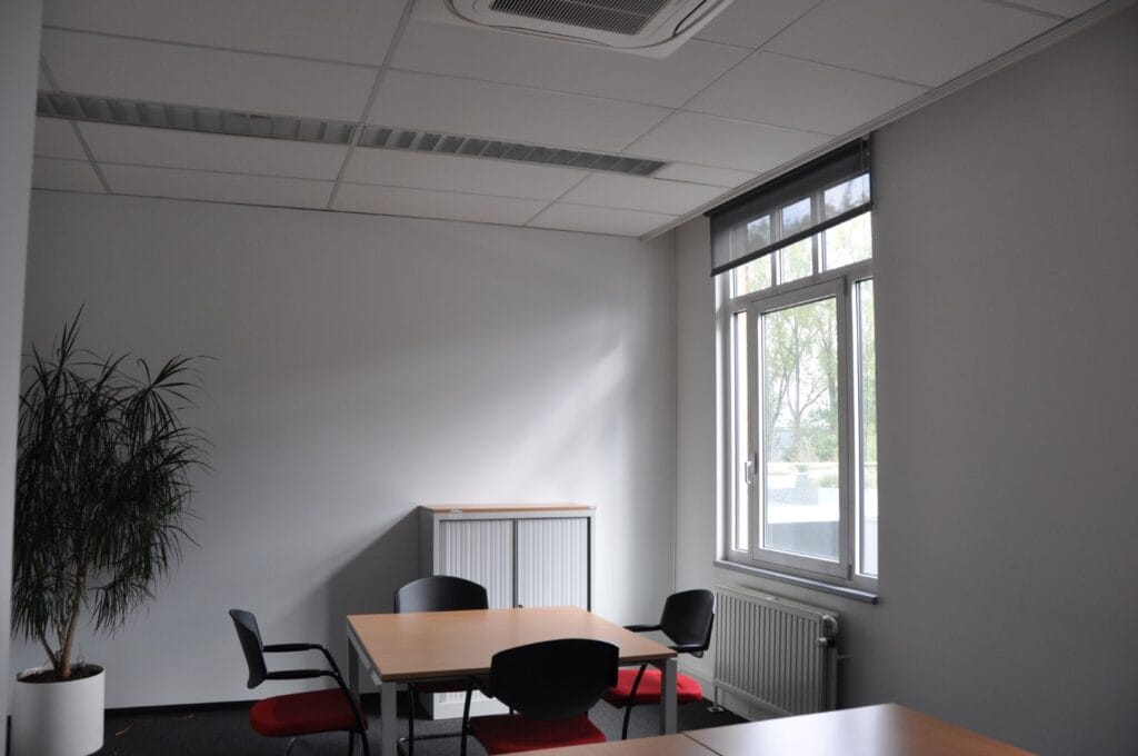BluePoint Antwerpen - Volledige ingerichten kantoren - 2